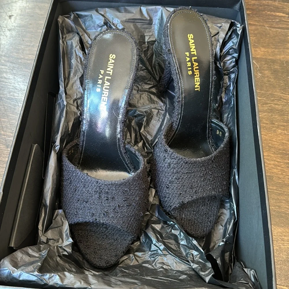 EUC Saint Laurent LA 16 boucle Mules - Picture 9 of 9